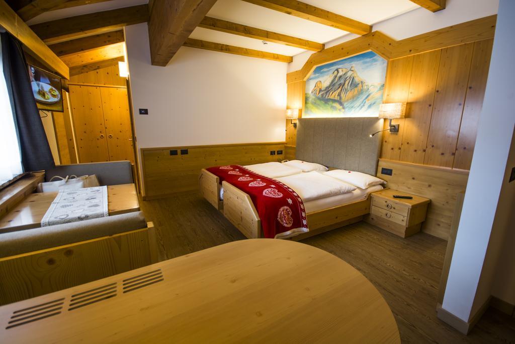 Hotel Cirelle Suite & Spa Canazei Exterior photo