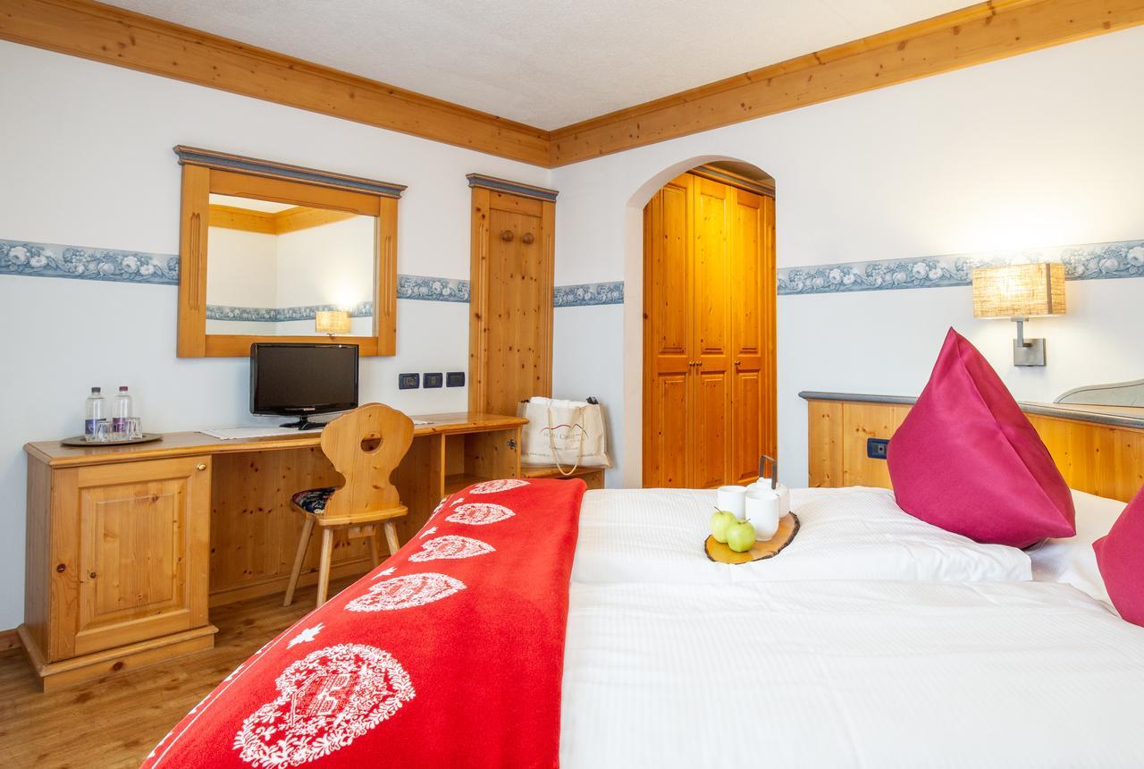 Hotel Cirelle Suite & Spa Canazei Exterior photo